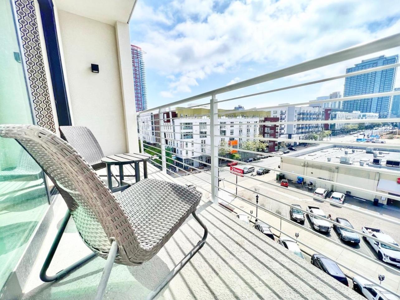 Apartment Beautiful One Bedroom With View Of San Diego
